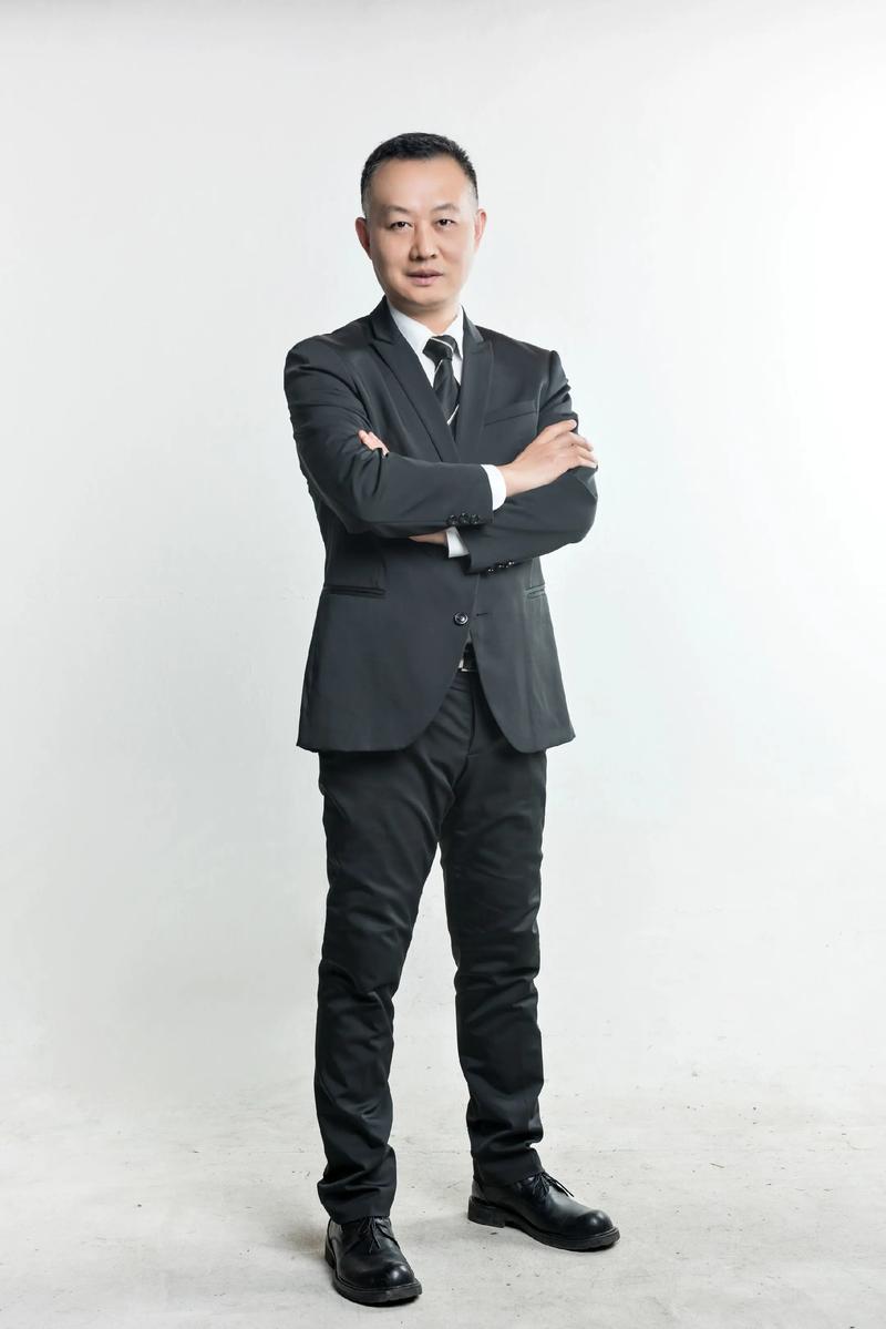 林镇宇 艺术总监 & 首席设计师